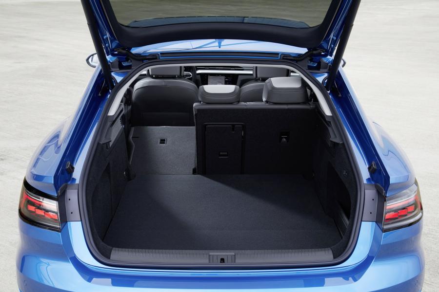 Багажник Volkswagen Arteon eHYBRID Elegance 2020 года  (WW) (фото 8 из 17)